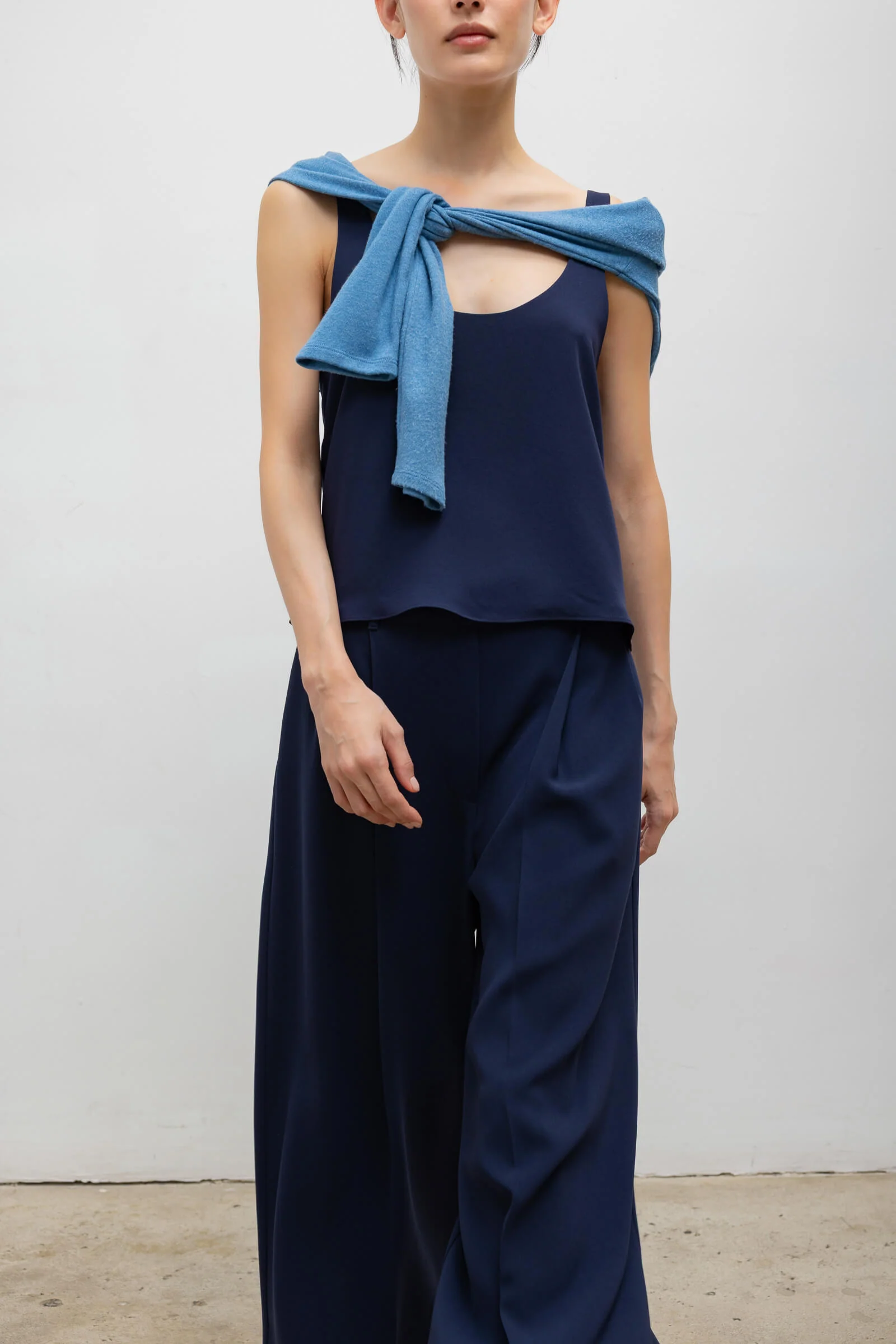 Arielle Crop Wide Leg Trouser - Image 4