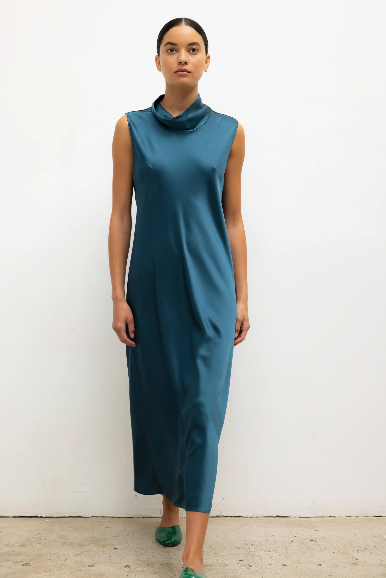 Barb Mock Neck Sleeveless Dress - Image 3