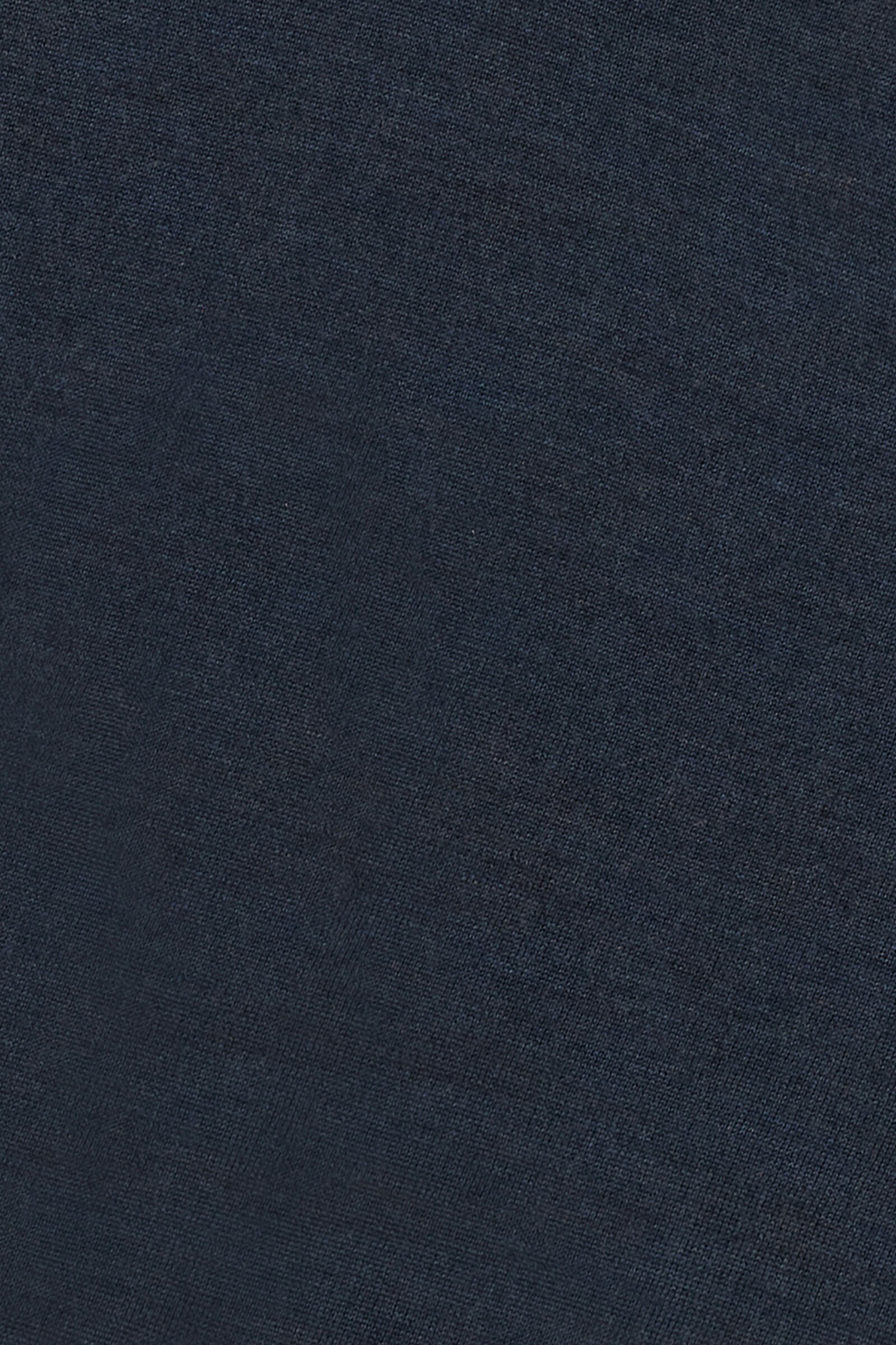 James Sleeveless Crew - Image 8