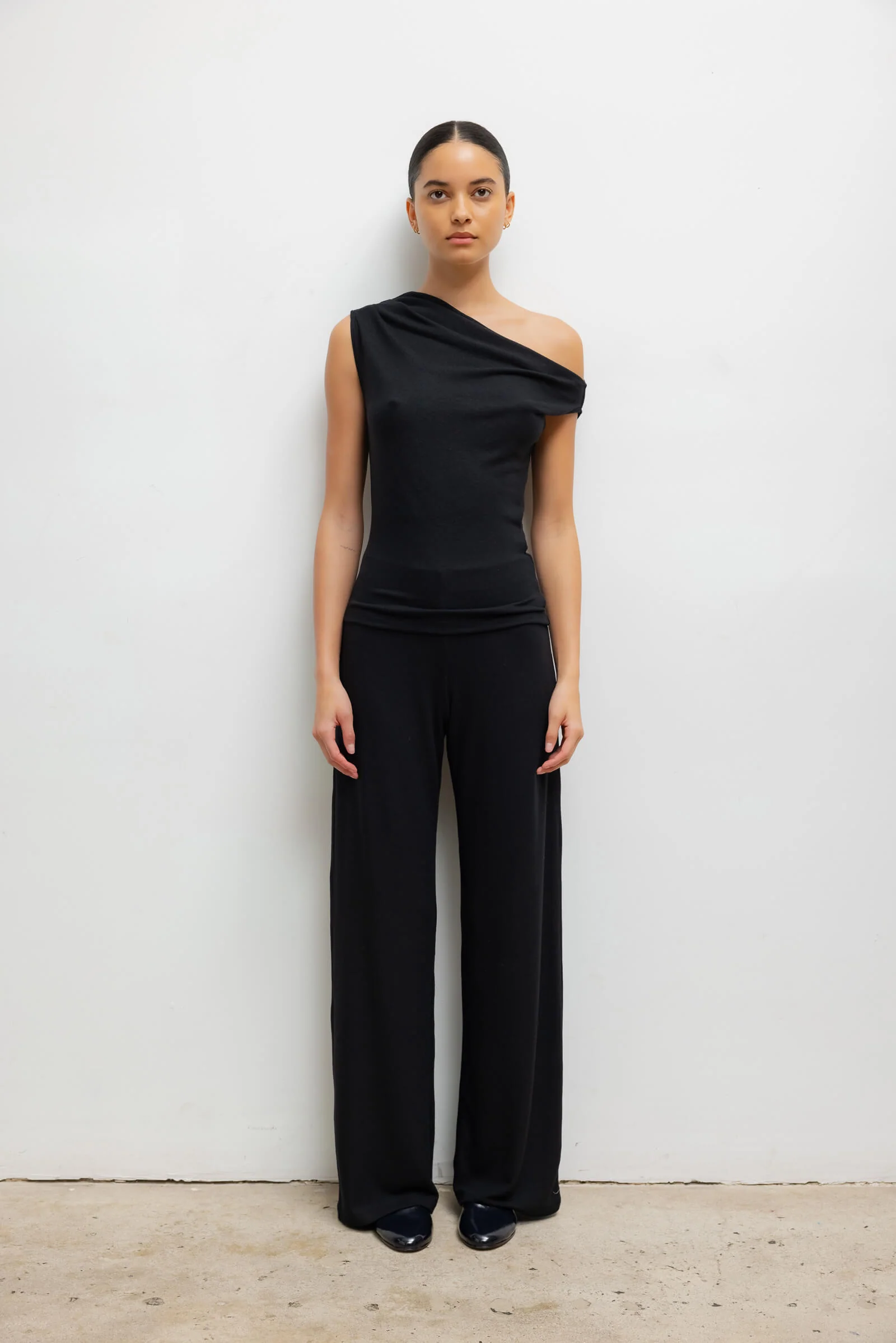 Lauren Ruched Asymmetrical Shoulder Top - Image 3