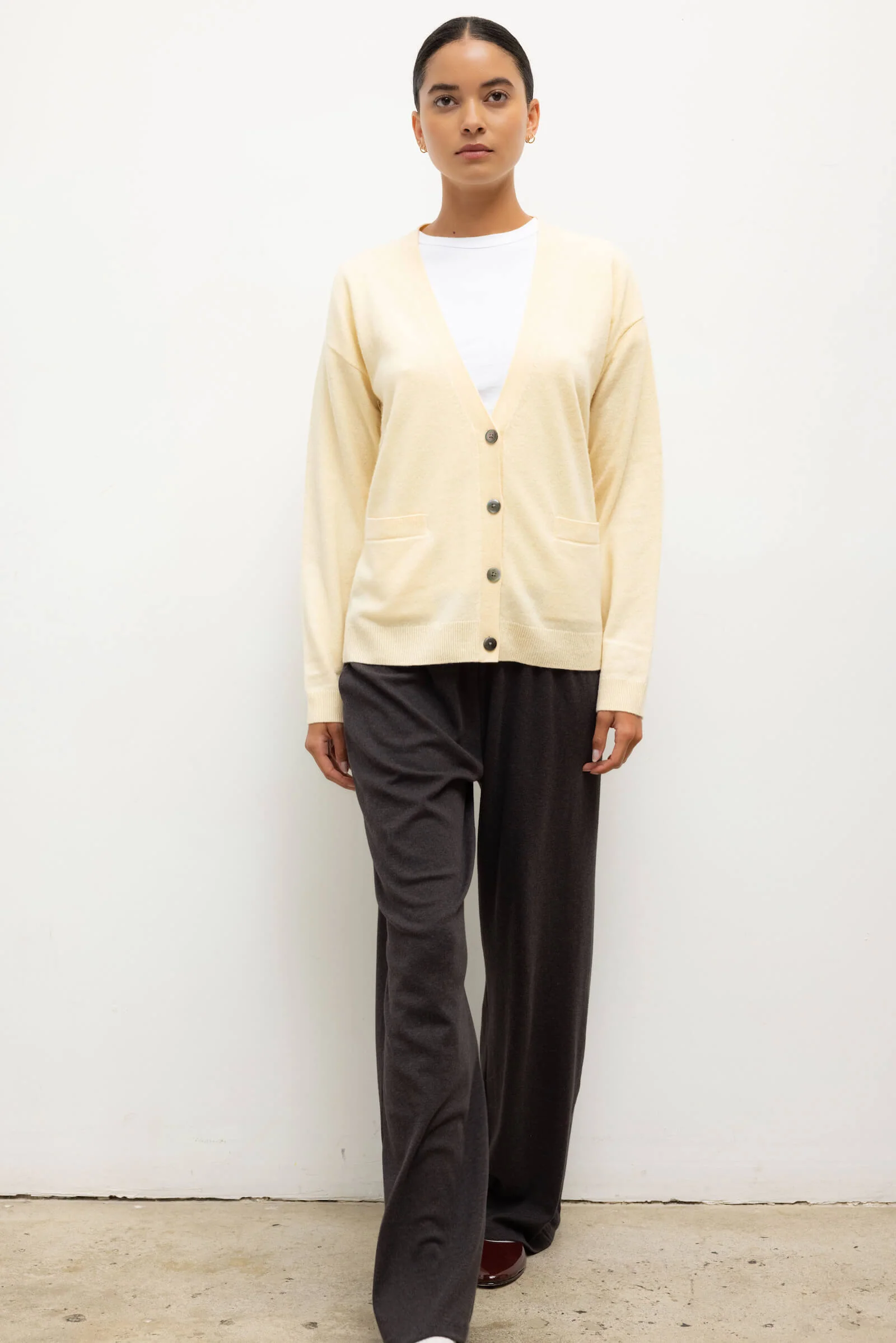Zoe Long V Cardigan - Image 4